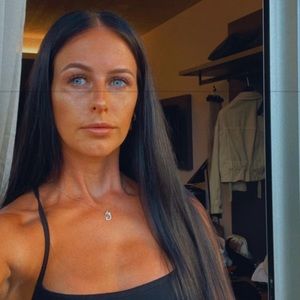 Meet your Posher, Shawna